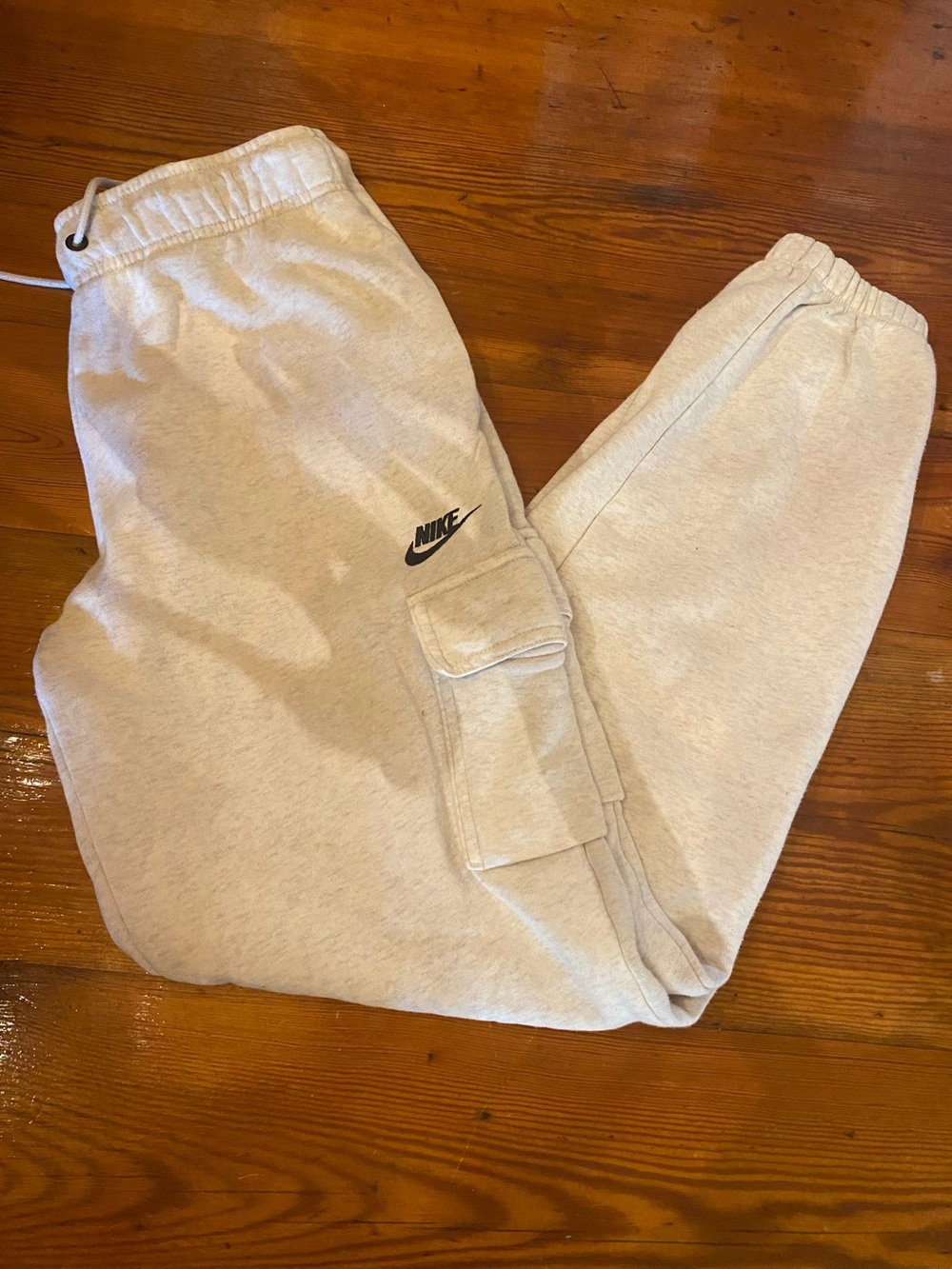 Nike men’s small Light Gray Cargo Sweatpants - Comfortable Everyday Bottoms
